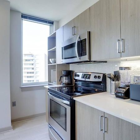 Amazing 2Br Apartment At Crystal City Arlington Exterior foto